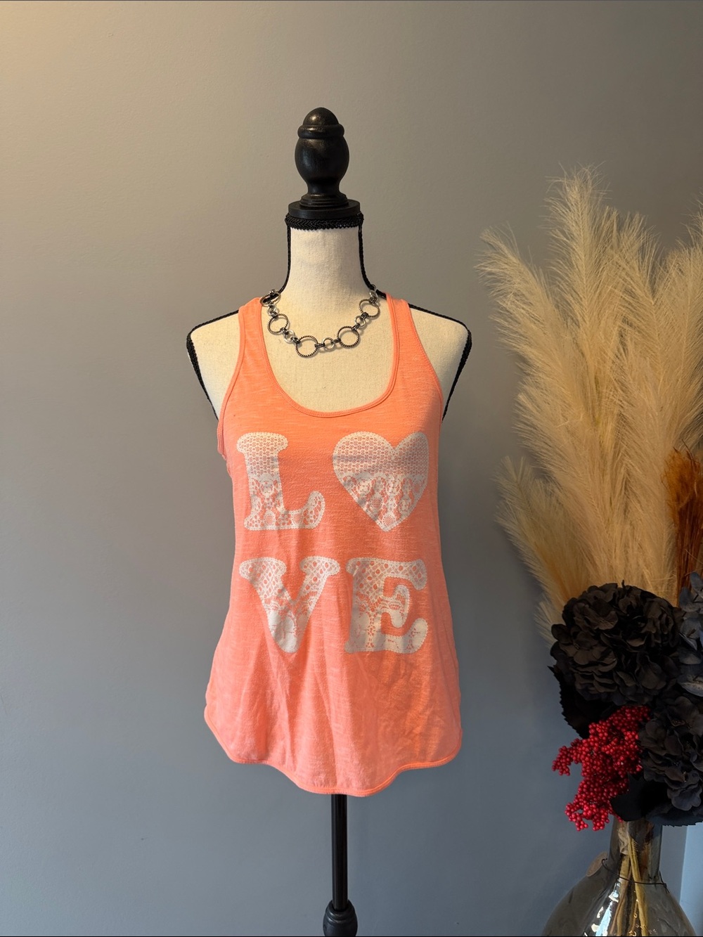 No Boundaries Coral Graphic 'LOVE' Scoop Neck Tank